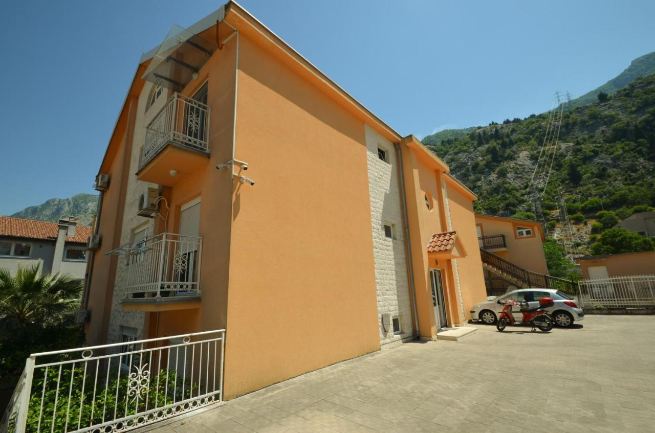 Tea Lux Apartment Kotor Exteriér fotografie